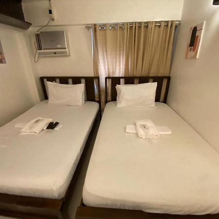E Relaxed Haven Transient House Hotel Pasay Buitenkant foto