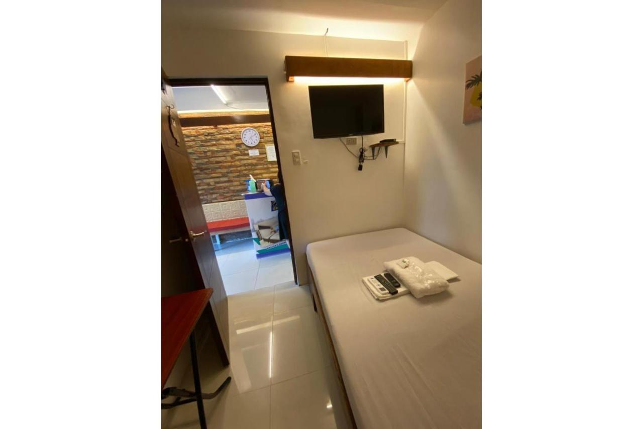 E Relaxed Haven Transient House Hotel Pasay Buitenkant foto